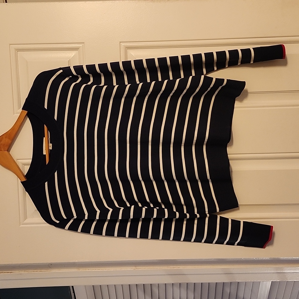 ON- 34th Sweater XL long sleeves.  Stripes Navy and white. CrewNeck NWOT